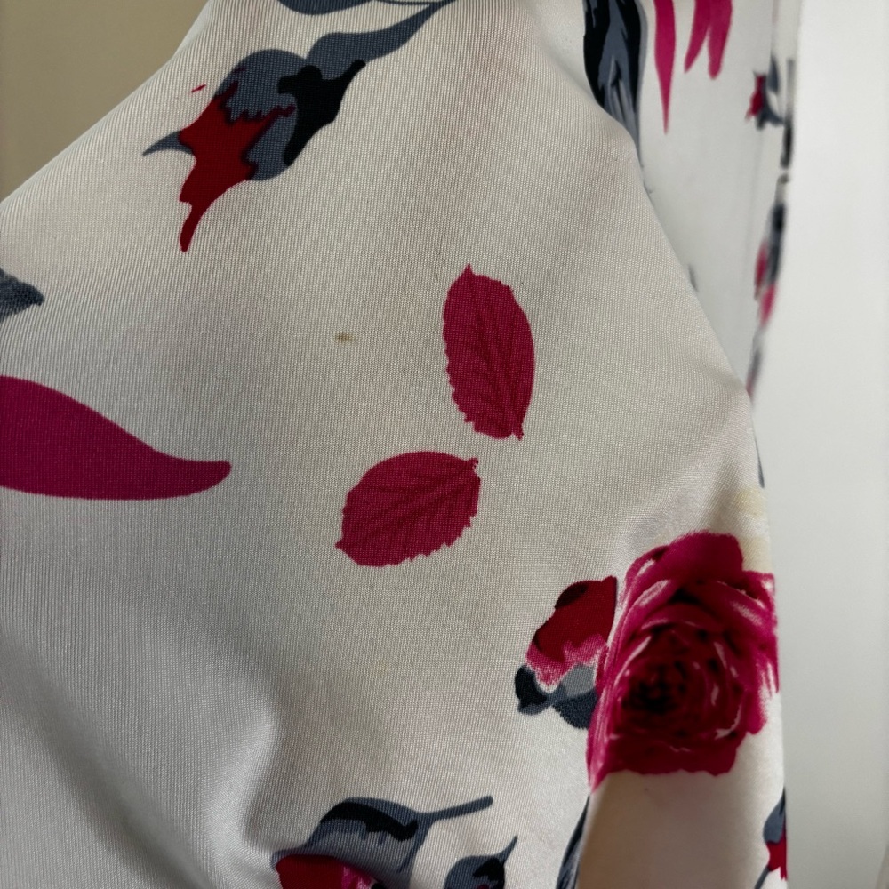 White and Pink Floral Racerback Tank Size M - Picture 4 of 9